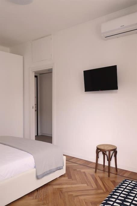 Ferienwohnung Bilocale Metro 4 Blu Frattini - Airport Linate Mailand Exterior foto