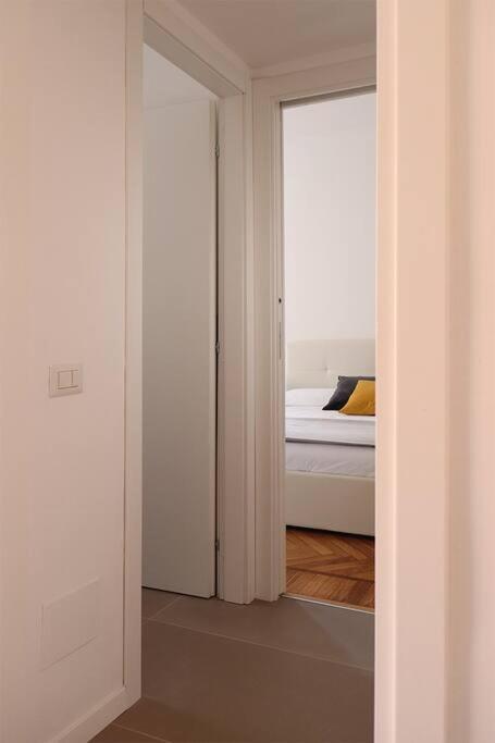 Ferienwohnung Bilocale Metro 4 Blu Frattini - Airport Linate Mailand Exterior foto